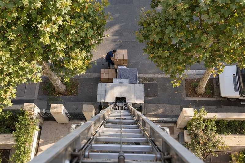 Vue plongeante depuis le sixième étage : chantier Rue Adolphe Sannier