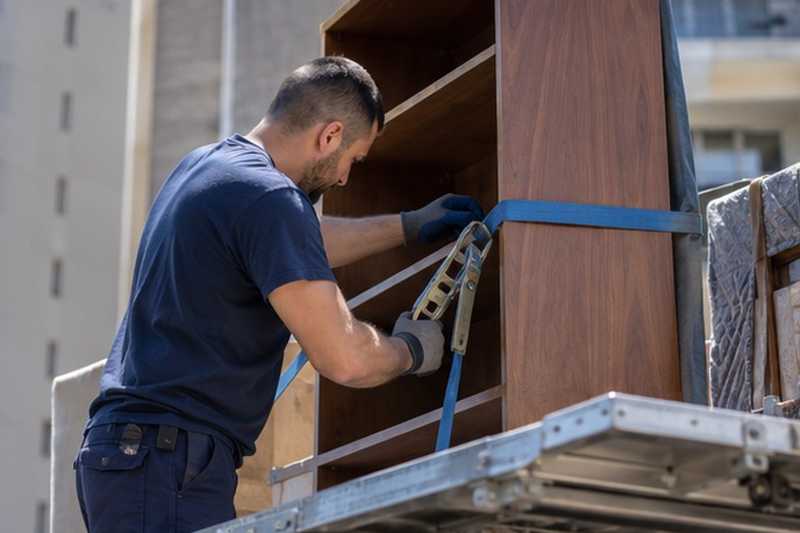 Sangle serrée avant la montée : chantier Rue Ampère