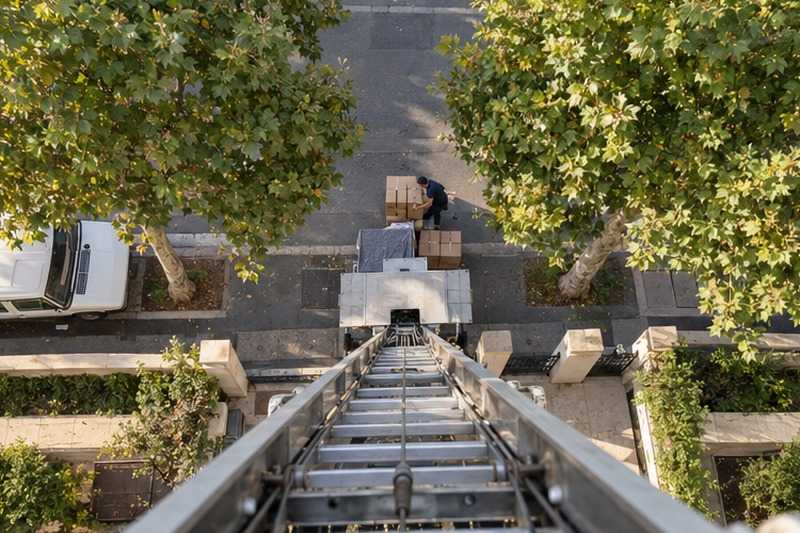 Vue plongeante depuis le sixième étage : chantier Rue Auguste Simon